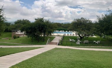 DEPTO DE CATEGORIA 2 DORM. 2 BAÑOS EN MILENICA IV