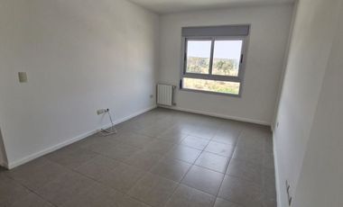 DEPTO DE CATEGORIA 2 DORM. 2 BAÑOS EN MILENICA IV
