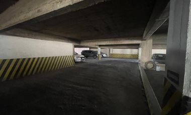SE VENDE COCHERA BARRIO CENTRO CALLE TUCUMAN