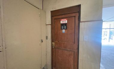 SE VENDE COCHERA BARRIO CENTRO CALLE TUCUMAN