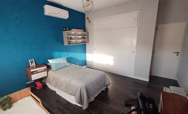 VENTA CASA 4 AMBIENTES ESCRITORIO PISCINA PILAR