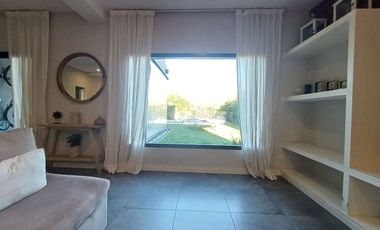VENTA CASA 4 AMBIENTES ESCRITORIO PISCINA PILAR
