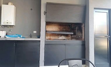 VENTA CASA 4 AMBIENTES ESCRITORIO PISCINA PILAR