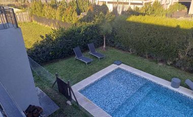VENTA CASA 4 AMBIENTES ESCRITORIO PISCINA PILAR