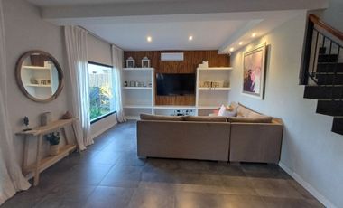 VENTA CASA 4 AMBIENTES ESCRITORIO PISCINA PILAR