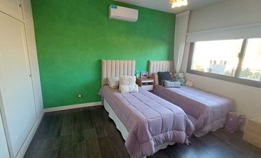 VENTA CASA 4 AMBIENTES ESCRITORIO PISCINA PILAR