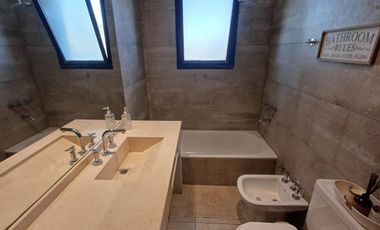 VENTA CASA 4 AMBIENTES ESCRITORIO PISCINA PILAR