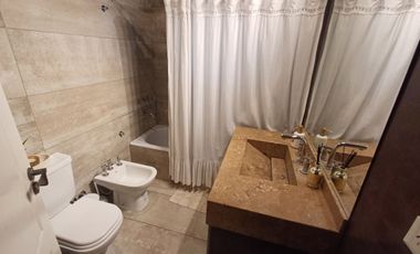 VENTA CASA 4 AMBIENTES ESCRITORIO PISCINA PILAR