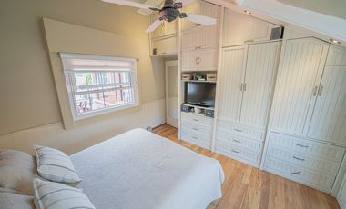 VENTA CASA DE 5 AMBIENTES EN VILLA SARMIENTO