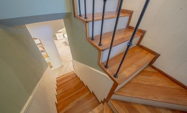 VENTA CASA DE 5 AMBIENTES EN VILLA SARMIENTO