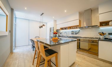 VENTA CASA DE 5 AMBIENTES EN VILLA SARMIENTO