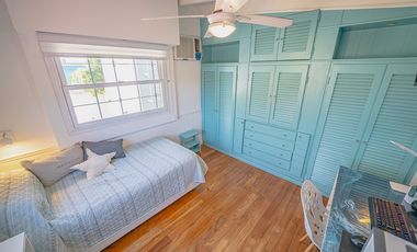 VENTA CASA DE 5 AMBIENTES EN VILLA SARMIENTO