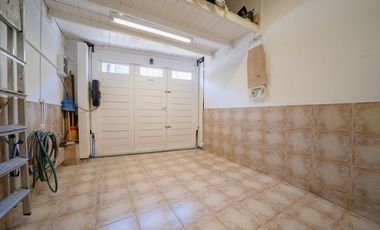 VENTA CASA DE 5 AMBIENTES EN VILLA SARMIENTO