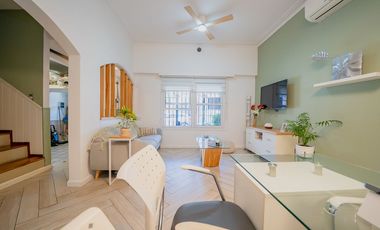 VENTA CASA DE 5 AMBIENTES EN VILLA SARMIENTO
