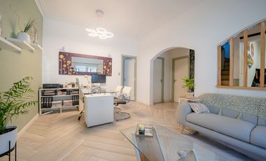 VENTA CASA DE 5 AMBIENTES EN VILLA SARMIENTO