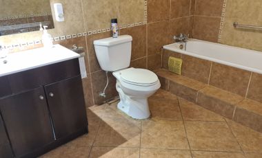 CASA EN VENTA QUINTA NORMAL DE 3 DORMITORIOS