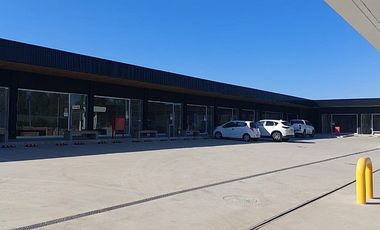 LOCAL ARRIENDO STRIP CENTER LAS PERDICES