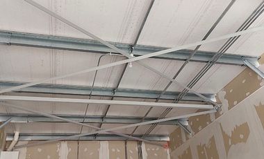 LOCAL ARRIENDO STRIP CENTER LAS PERDICES