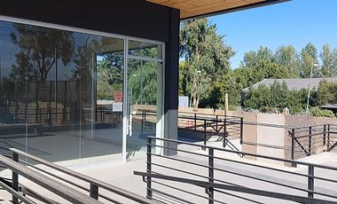 LOCAL ARRIENDO STRIP CENTER LAS PERDICES