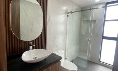 ESTRENA YA !! ESPECTACULAR CASA CON REC ABAJO Y VESTIDOR EN PARQUE CHIAPAS