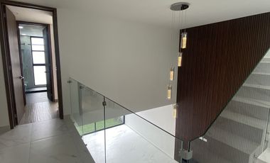 ESTRENA YA !! ESPECTACULAR CASA CON REC ABAJO Y VESTIDOR EN PARQUE CHIAPAS