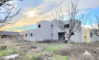 PARCELA EN CONDOMINIO CON OBRA AVANZADA Y ROL PROPIO