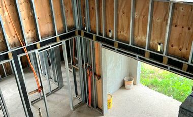 PARCELA EN CONDOMINIO CON OBRA AVANZADA Y ROL PROPIO