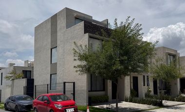 Casa en venta en Jardines de Santa anita, ZOI residencial, Tlajomulco de zuñiga