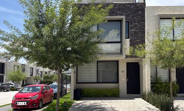 Casa en venta en Jardines de Santa anita, ZOI residencial, Tlajomulco de zuñiga
