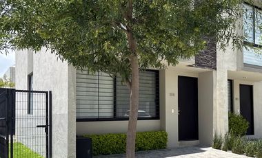 Casa en venta en Jardines de Santa anita, ZOI residencial, Tlajomulco de zuñiga