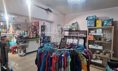 Local Comercial en Venta en Plaza Eusebio Lillo/ a dos calles de estación de Metro