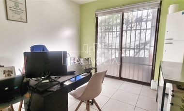 Local Comercial en Venta en Plaza Eusebio Lillo/ a dos calles de estación de Metro