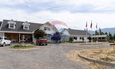 ¡Casa de Campo de Ensueño en Paine, Renta Ahora!