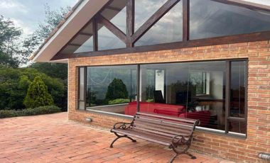 Arriendo Casa en Altos de yerbabuena