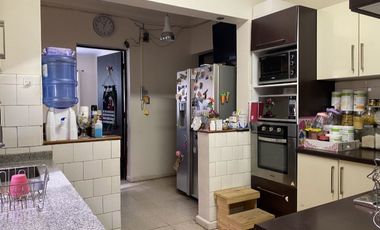 Venta, Estupenda casa con espacios muy amplios en general, piscina temperada