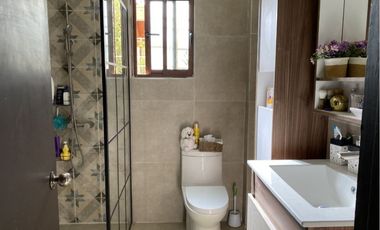 Venta, Estupenda casa con espacios muy amplios en general, piscina temperada