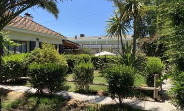 Venta, Estupenda casa con espacios muy amplios en general, piscina temperada