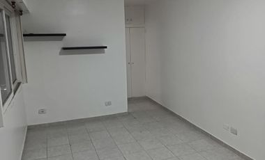 Departamento 1 amb a metros de Av.Maipu