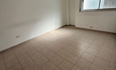 SE ALQUILA ENORME OFICINA EN CORAZÓN DE NUEVA CÓRDOBA !!!!