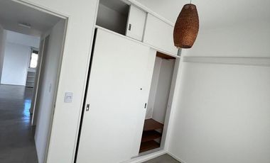 Departamento 4 amb totalmente reciclado , vista abierta al Rio