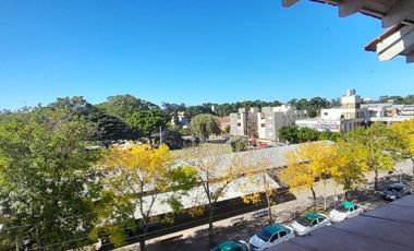 Impecable departamento 3 ambientes. Pleno centro de Pinamar