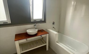 Casa 4 ambientes en venta en Ituzaingo