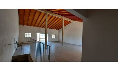 CASA EN 2 PLANTAS - APTO CREDITO