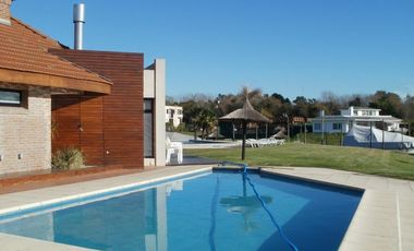 En alquiler, excelente dormy en bahia del sol, 3 dormitorios, playroom, amarra y 2 cocheras