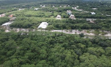 Terreno amplio a excelente precio, dentro de Yaxlum privada con amenidades