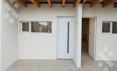 Alquiler Complejo de Casa   2 Departamentos amoblado -Nivel Gerencial - San Patricio Del Chañar