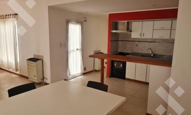 Alquiler Complejo de Casa   2 Departamentos amoblado -Nivel Gerencial - San Patricio Del Chañar