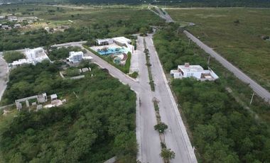 Terreno a excelente precio, dentro de privada Yaxlum con amenidades