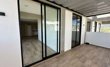 Departamento con Terraza y Casa Club en Renta en Cluster Alcumbre