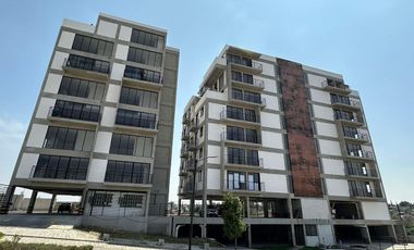 Departamento con Terraza y Casa Club en Renta en Cluster Alcumbre